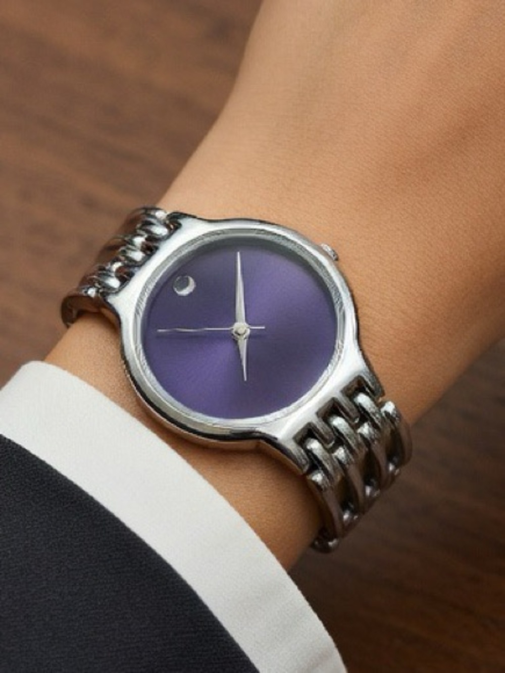 Ladies Designer like watch with Purple Dial 5.50” silver tone new battery